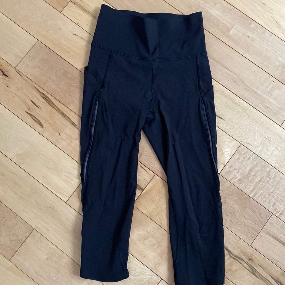 Lululemon crop leggings. NWOT